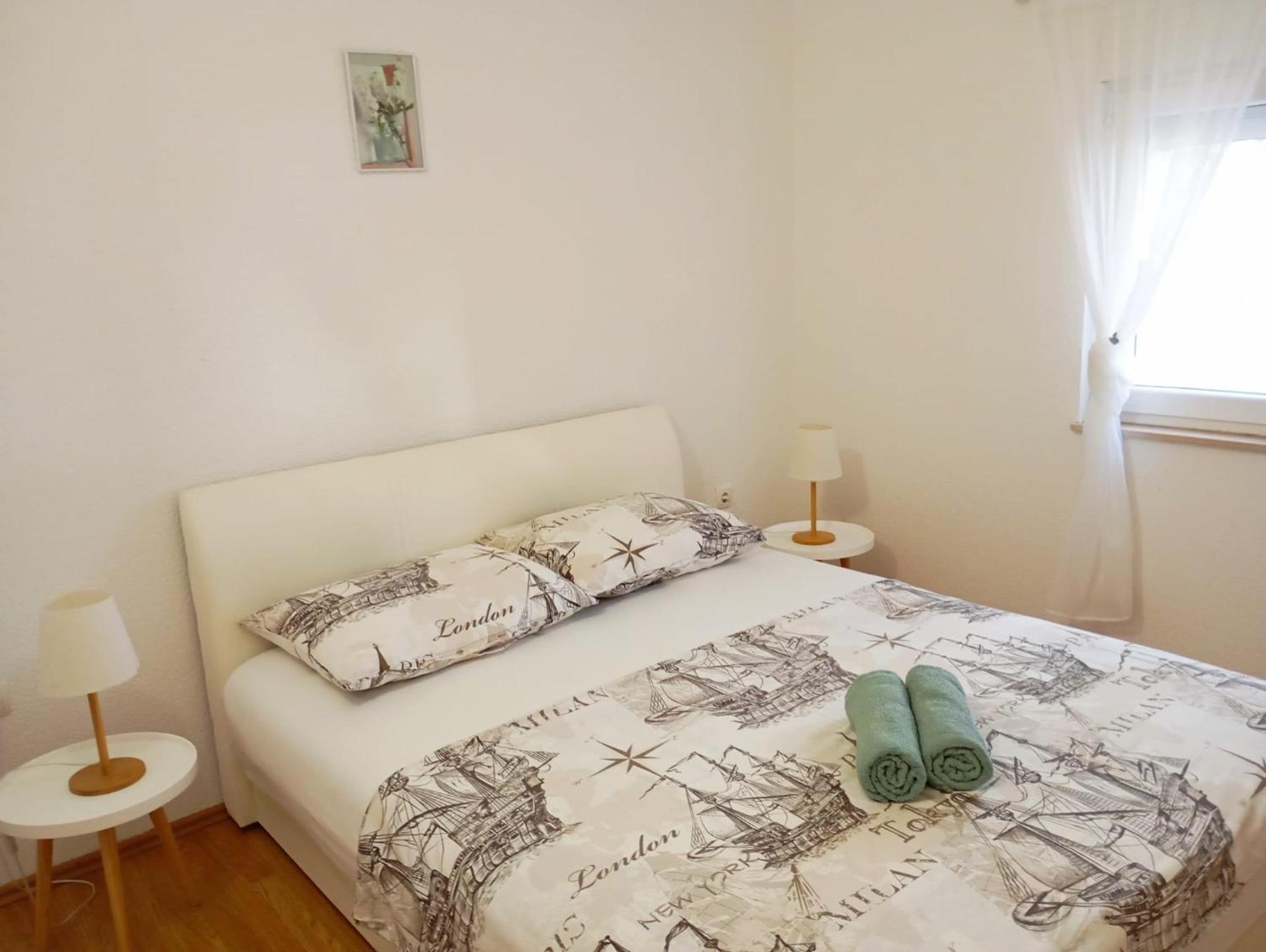 Apartmani Joja Biograd Na Moru Esterno foto
