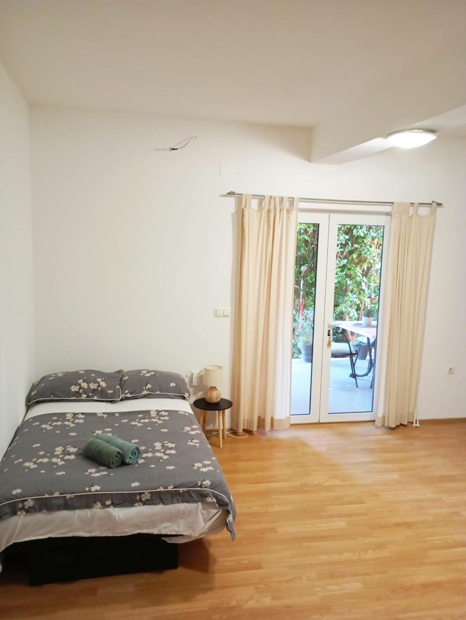 Apartmani Joja Biograd Na Moru Esterno foto