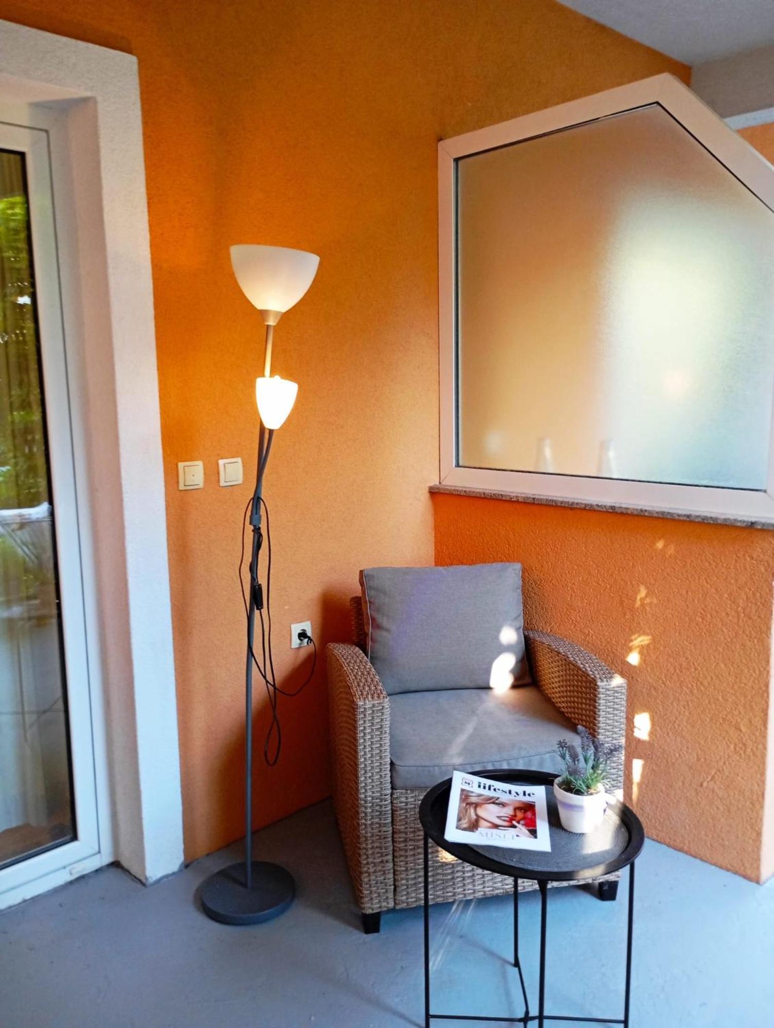 Apartmani Joja Biograd Na Moru Esterno foto
