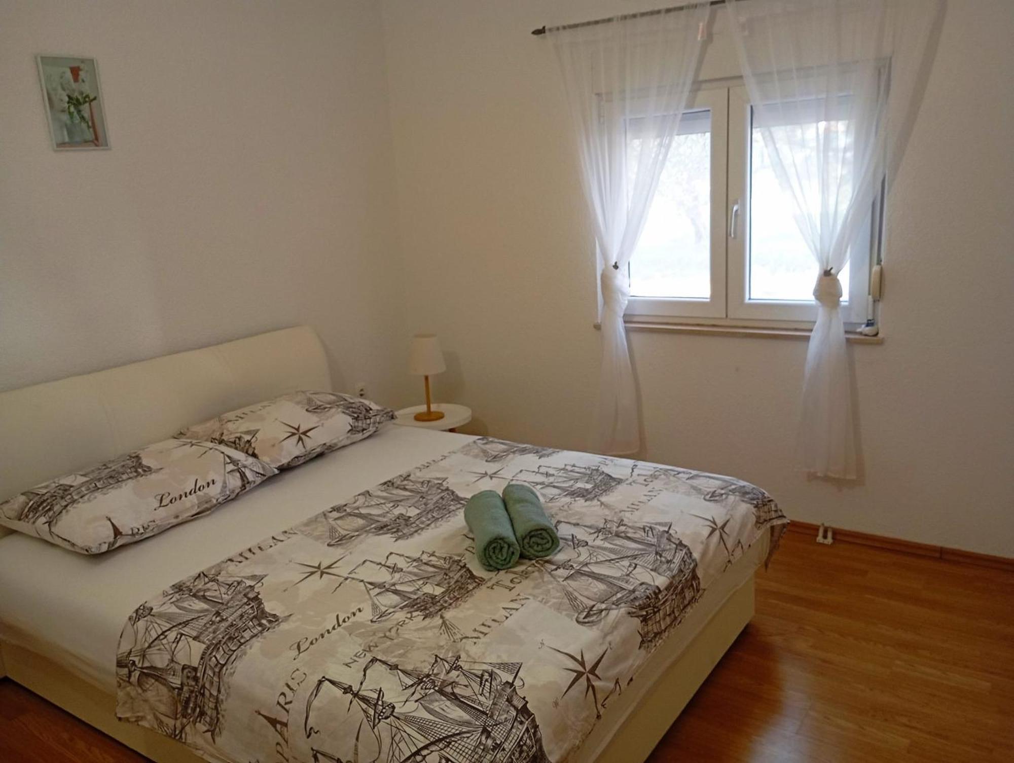 Apartmani Joja Biograd Na Moru Esterno foto